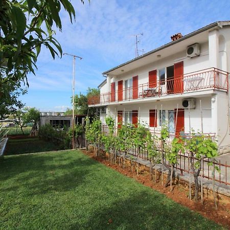 פורץ Apartments Franjo Near Center מראה חיצוני תמונה