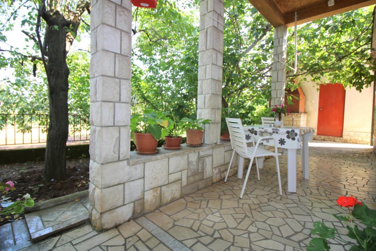 פורץ Apartments Franjo Near Center מראה חיצוני תמונה