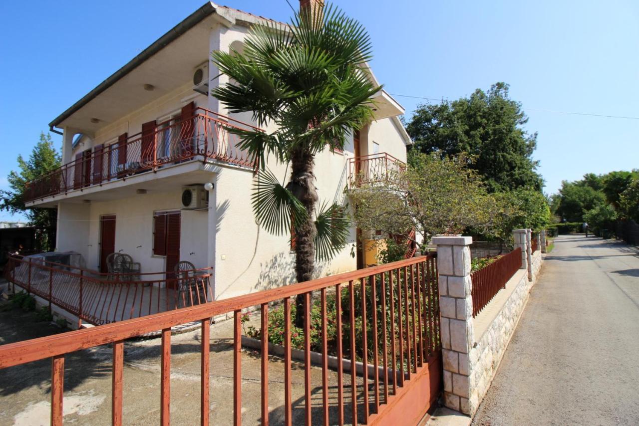 פורץ Apartments Franjo Near Center מראה חיצוני תמונה