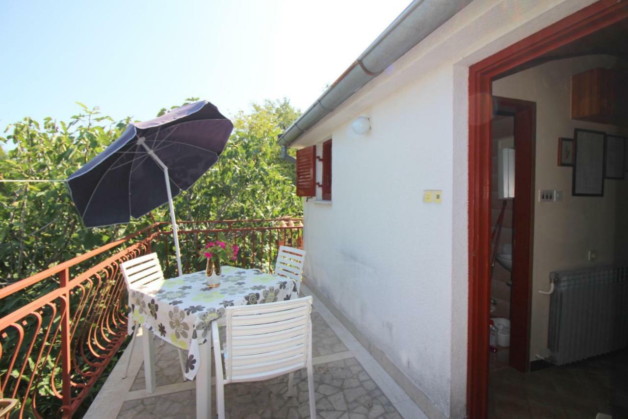 פורץ Apartments Franjo Near Center מראה חיצוני תמונה